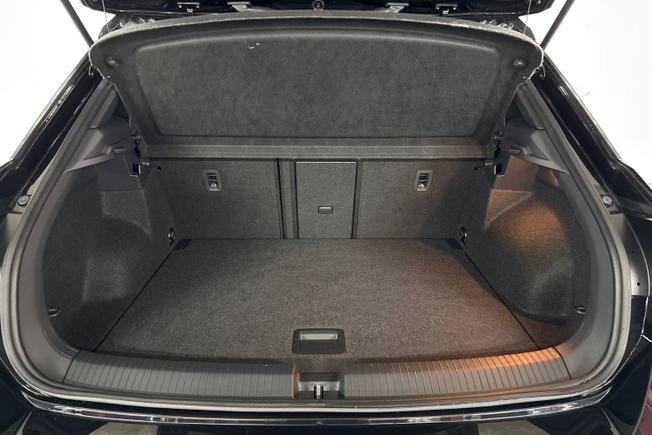 VOLKSWAGEN T-Roc Photo 12