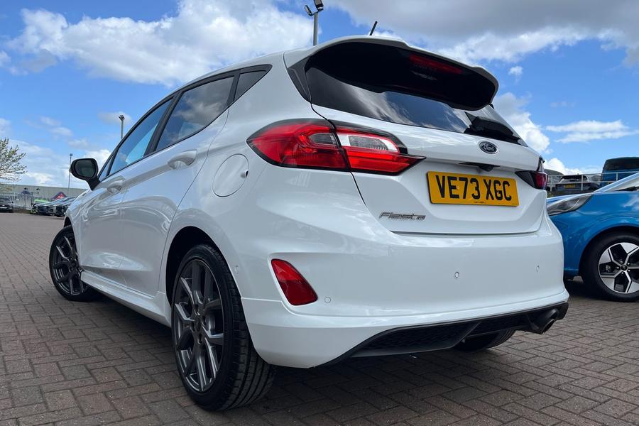 Ford FIESTA Photo autoimg-4a6e1784b9baf7575302c7701c3d578291924e4e.jpg