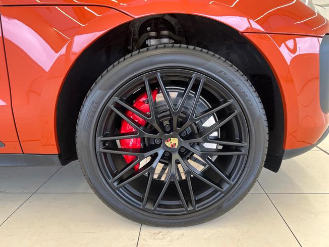 PORSCHE Macan Photo 26