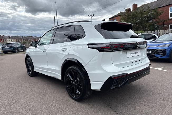 VOLKSWAGEN Tiguan Photo 23