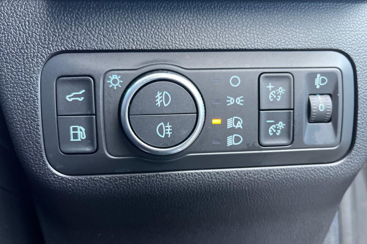 Ford KUGA Photo 24