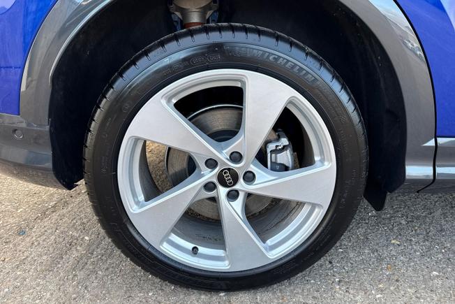 AUDI Q5 Photo 43