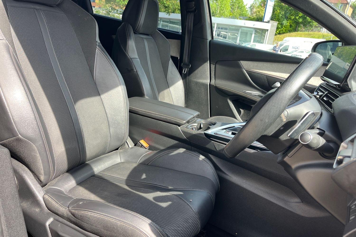 Peugeot 5008 Photo 16