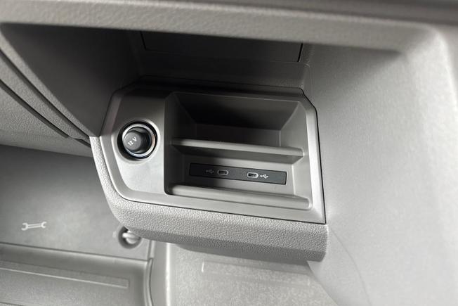 VOLKSWAGEN Crafter Photo 38