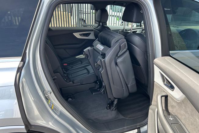Audi Q7 Photo 39