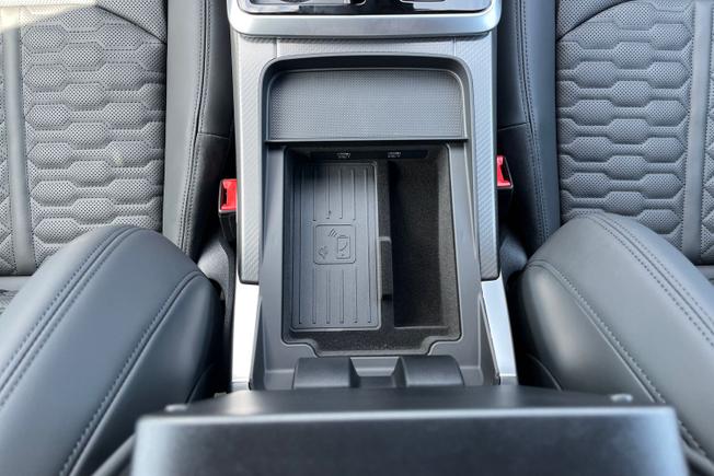 AUDI Rsq8 Photo 58