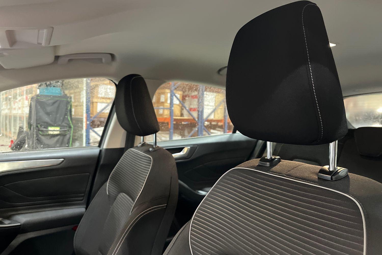 Ford FOCUS Photo 18