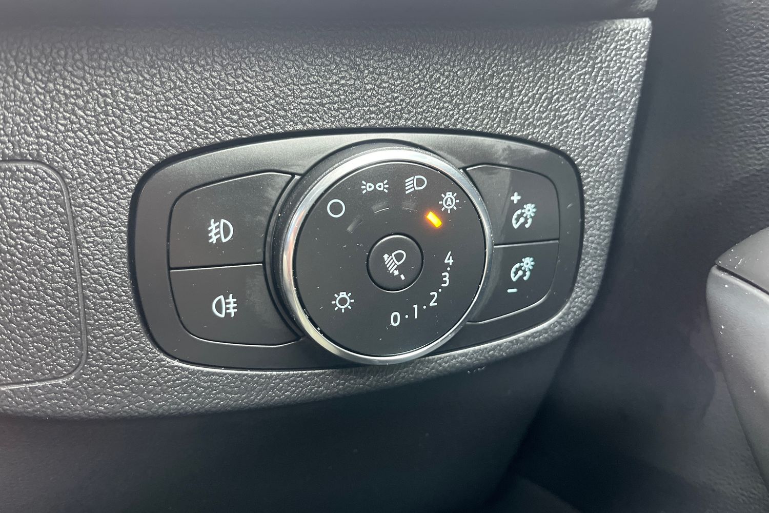 Ford FOCUS Photo 30