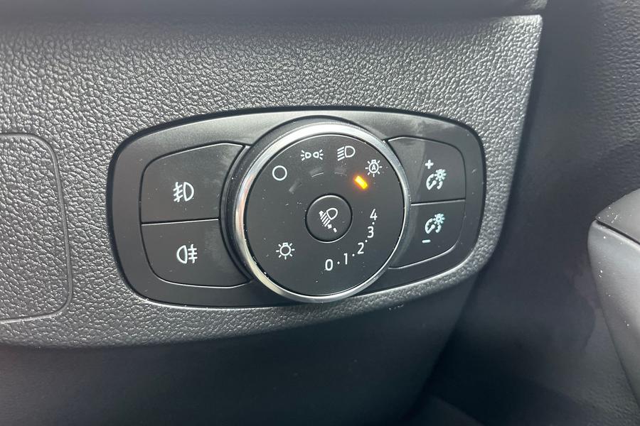 Ford FOCUS Photo autoimg-4a80f118b814127f80a6e63923f1881a9866239d.jpg