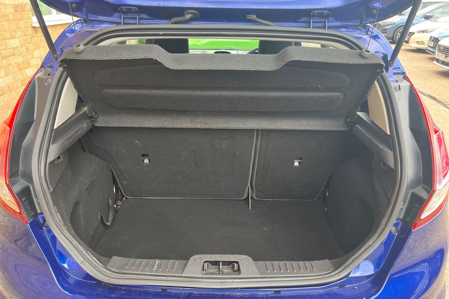 Ford Fiesta Photo 20