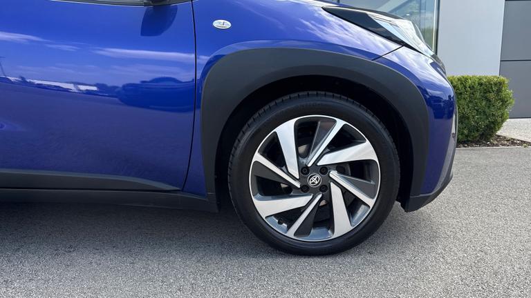 Used Toyota Aygo X WG73EEB 8