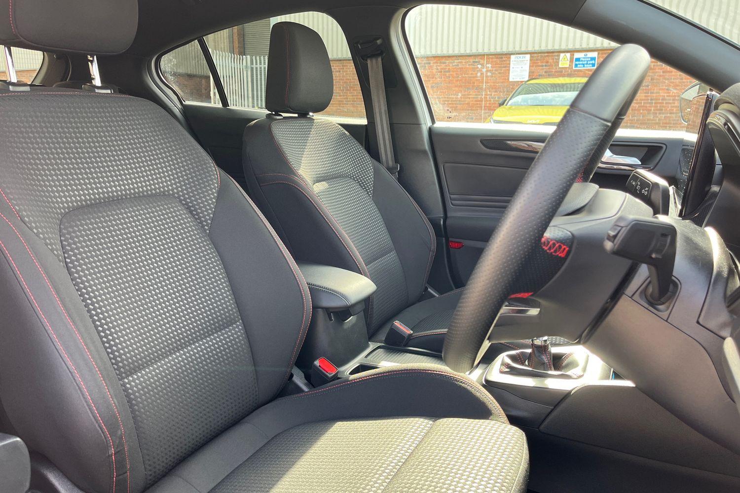 Ford Focus Photo 16