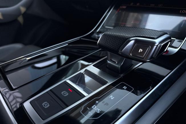 AUDI Sq7 Photo 23