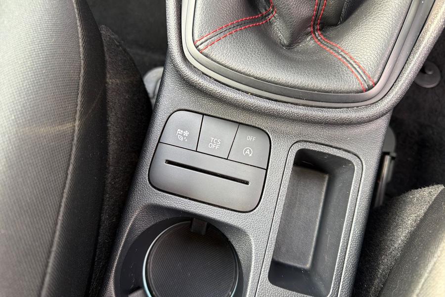 Ford FIESTA Photo autoimg-4a8a75714faedc50cc265050195e94caa92a84a8.jpg