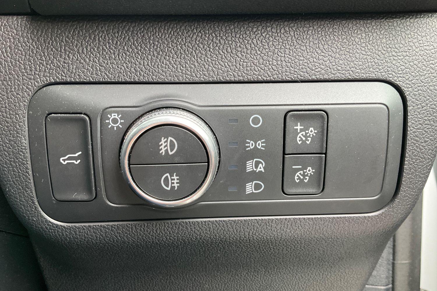 Ford KUGA Photo 36