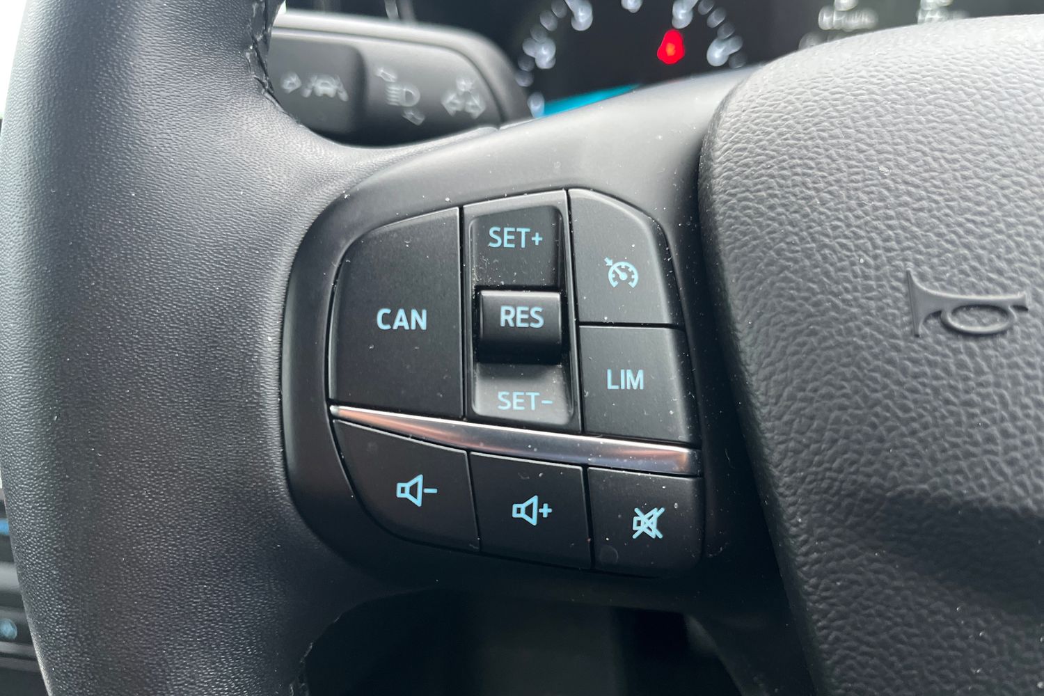 Ford FOCUS Photo 34