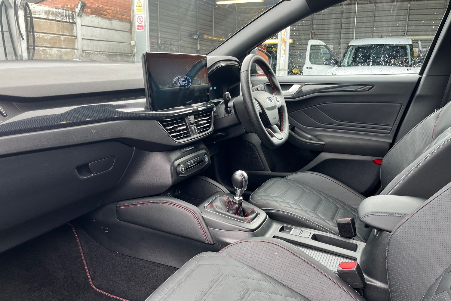 Ford FOCUS Photo 17