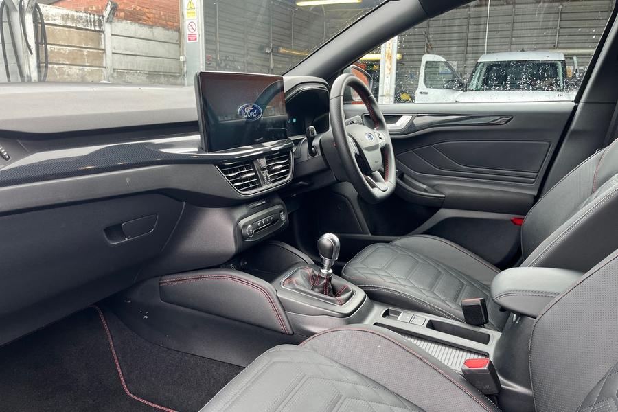 Ford FOCUS Photo autoimg-4a8bfcc76f238a54077fe43197cc013377d0e868.jpg