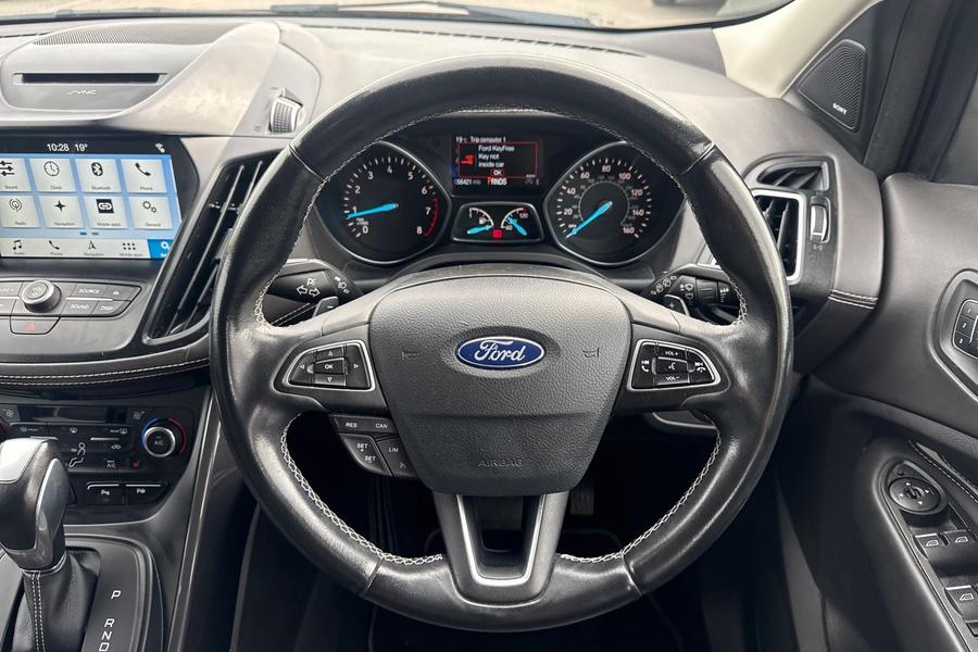 Ford KUGA VIGNALE Photo autoimg-4a8eb06f1978968eb248d6ae32a8b7b6553205ac.jpg