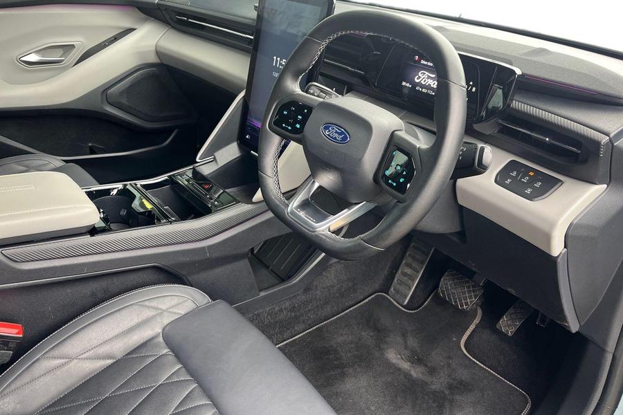 Ford Explorer Photo autoimg-4a908e53ae709093fa4270db2d3270272282cf79.jpg