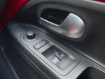 Volkswagen UP Photo 33