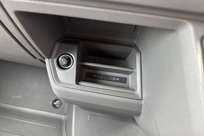 Volkswagen Crafter Photo 40