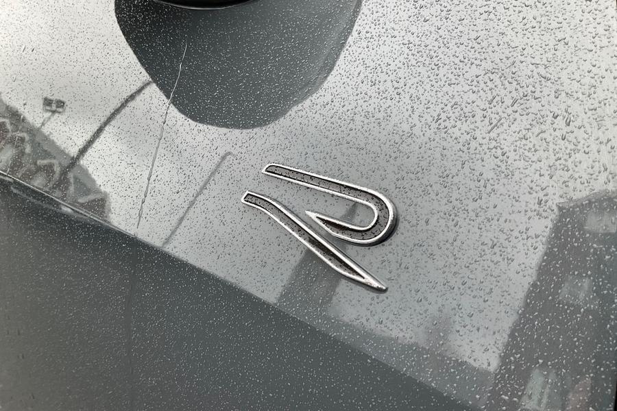 Volkswagen TAYRON Photo autoimg-4a9a4dd8970bbea103c6b4afb84c0a4a09dfa844.jpg