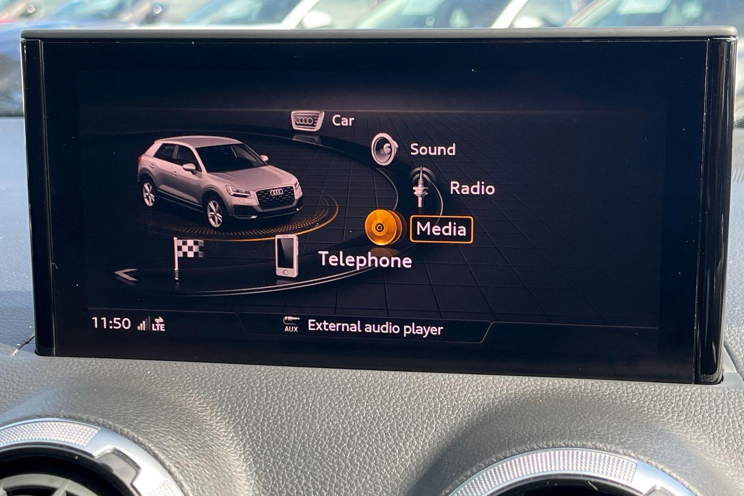 Audi Q2 Photo 26