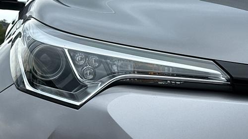 Toyota C-HR Photo autoimg-4a9d898c747b5723723e2f1048a4bbef754c1f21.jpg