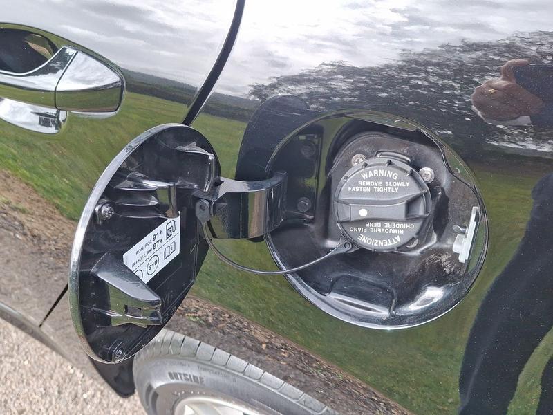 Used Kia Rio FY69PTU 33