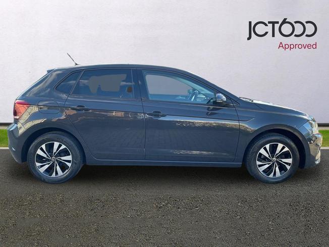 VOLKSWAGEN Polo Photo 4