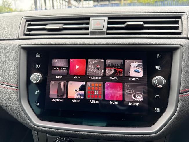 SEAT Ibiza Photo 13