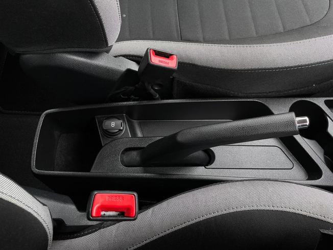 HYUNDAI i10 Photo 39