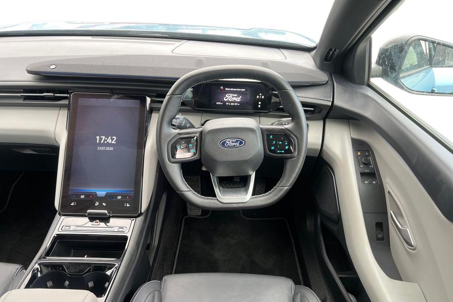 Ford EXPLORER Photo autoimg-4aac62e3f7f962f89a6b5494587c70bc3df1de05.jpg