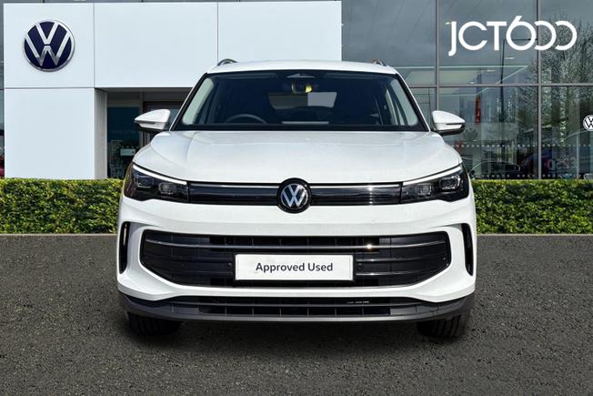 VOLKSWAGEN Tiguan Photo 8