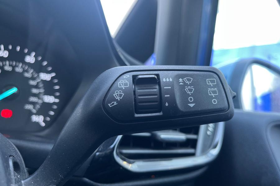 Ford FIESTA Photo autoimg-4ab83d776a2e6bc5c4ddbf3d1be9e026328f05b2.jpg