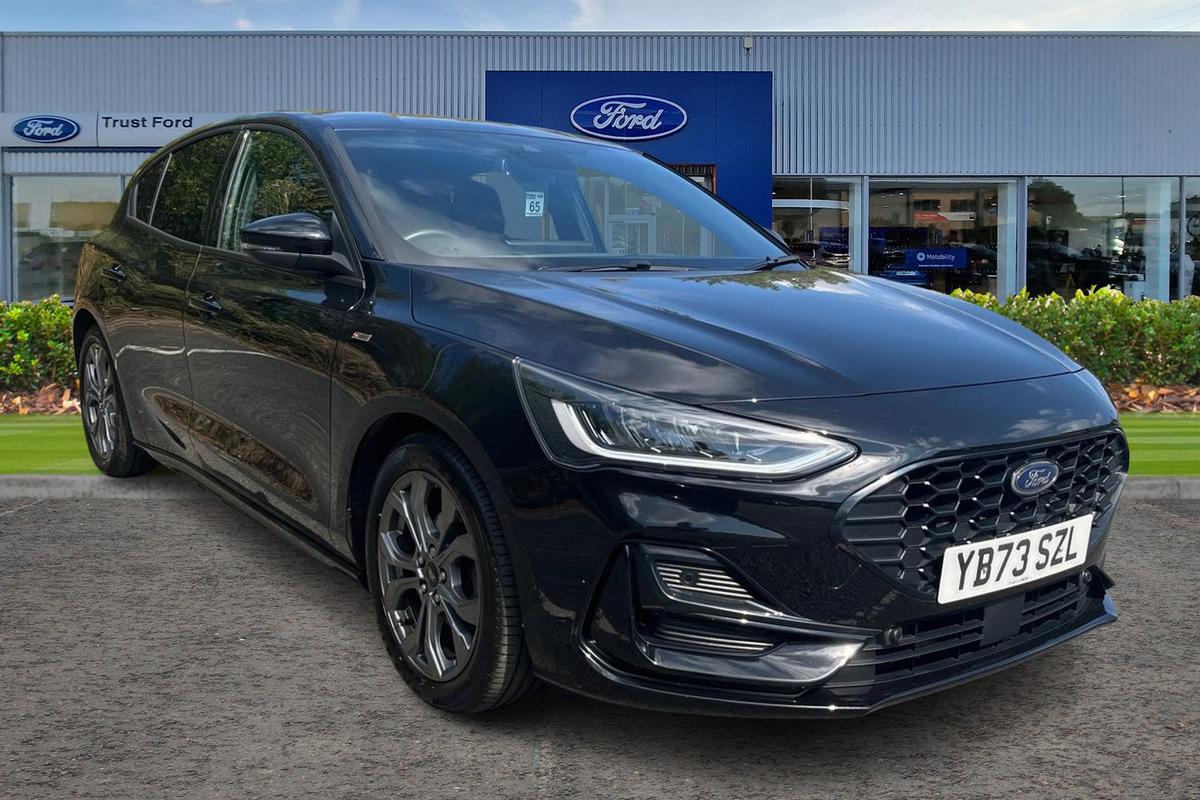 Ford Focus listing photo