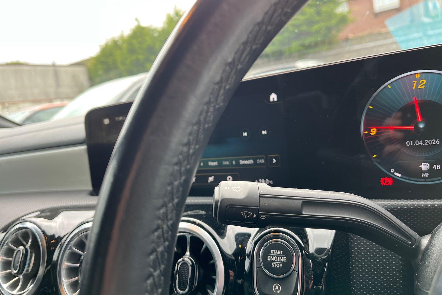 Mercedes-Benz CLA Photo 13