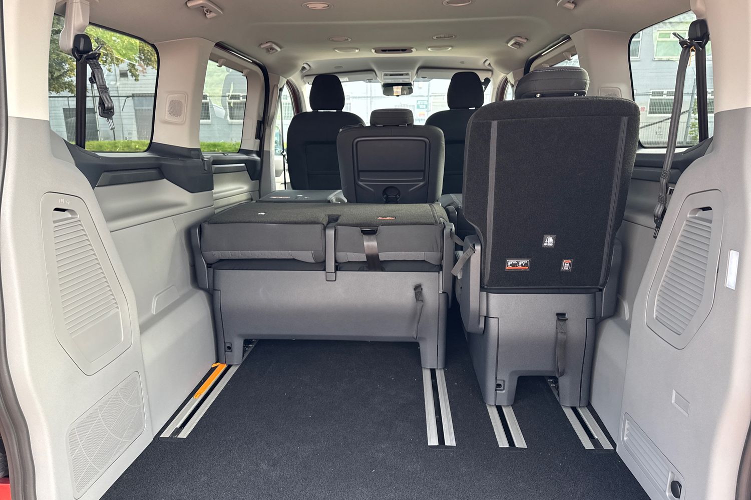 Ford Tourneo Custom Photo 3