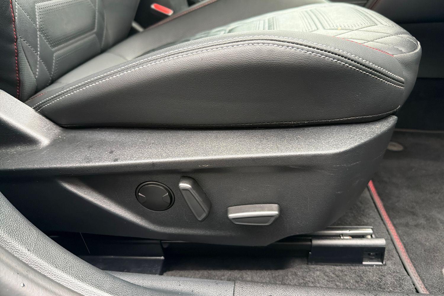 Ford FOCUS Photo 28