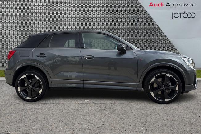 AUDI Q2 Photo 4