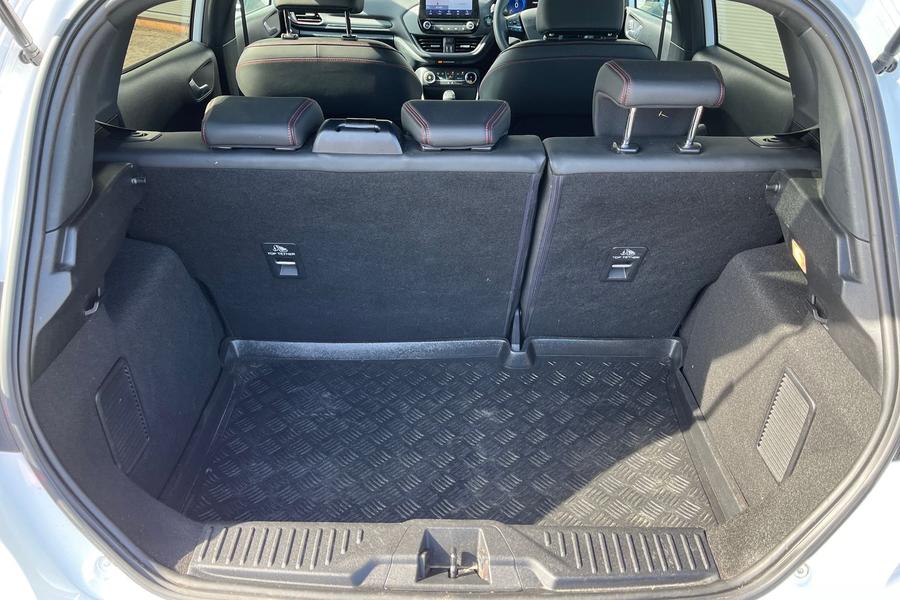 Ford FIESTA Photo autoimg-4ad10c3b497f02302c1203fb91bc008c39b05c25.jpg