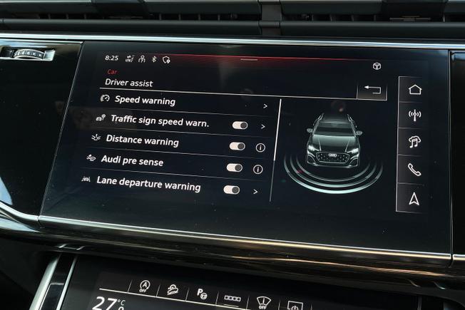 AUDI Q8 Photo 32