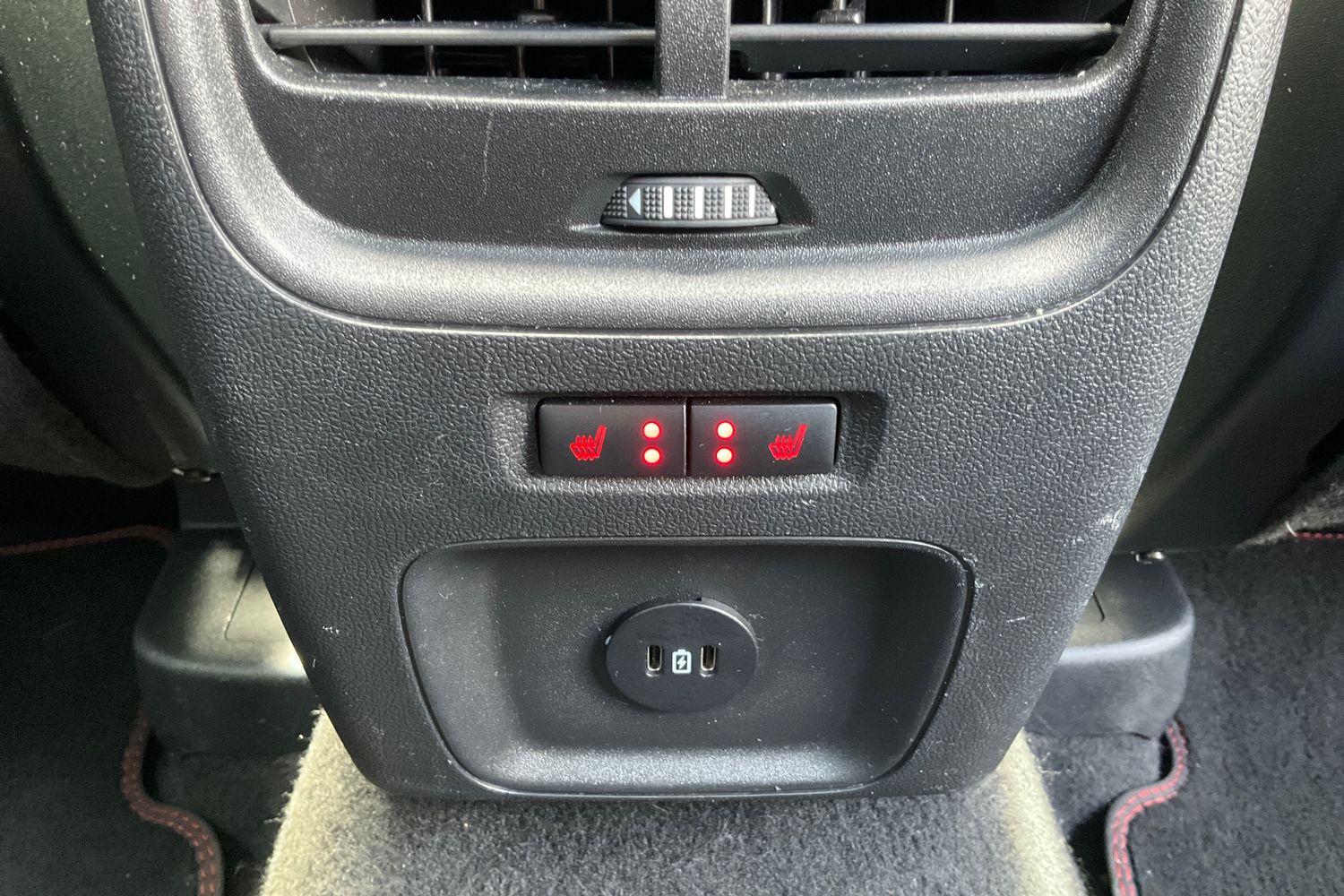 Ford KUGA Photo 37