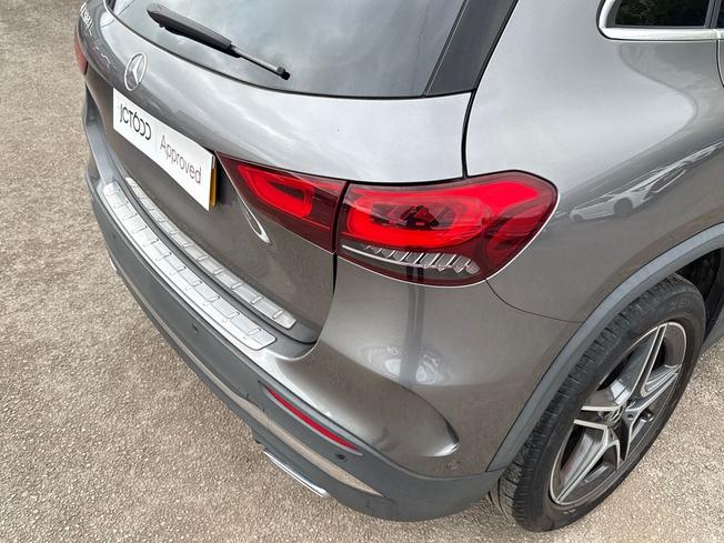 Mercedes-Benz GLA Photo 23