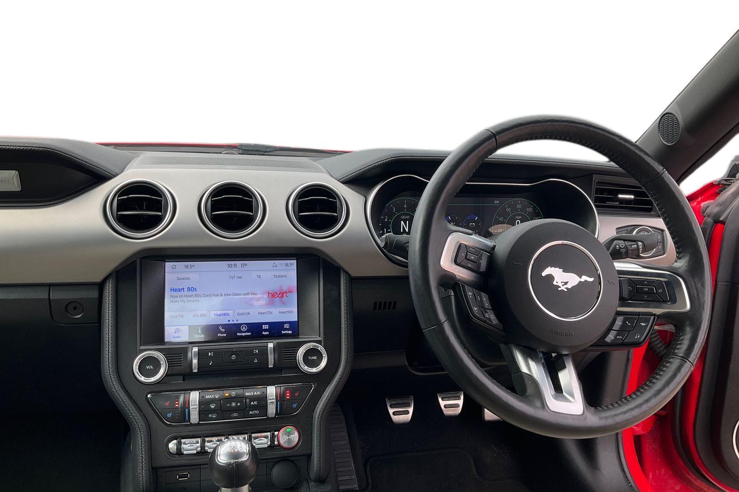 Ford MUSTANG Photo 9