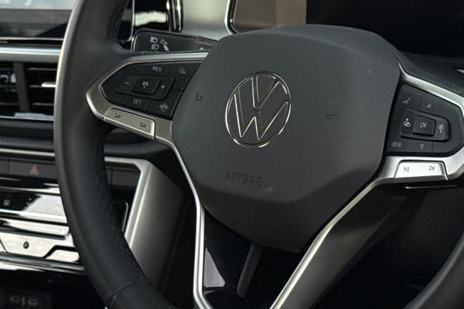 VOLKSWAGEN T-Roc Photo 39