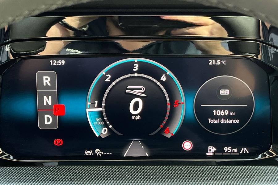 Volkswagen Golf Photo autoimg-4ad7116a835be96ca4ef66f2da5a4fd49d2dd9b7.jpg
