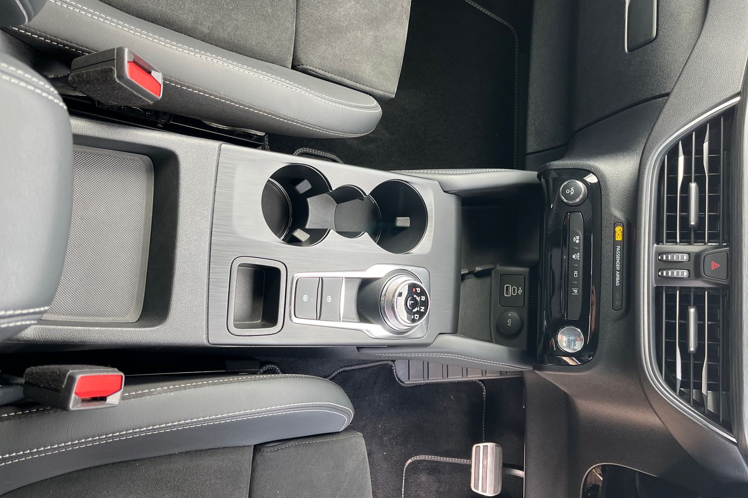 Ford Kuga Photo 32