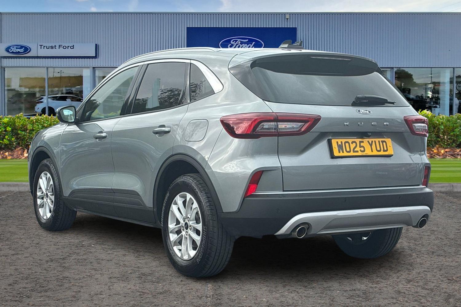 Ford Kuga Photo 1